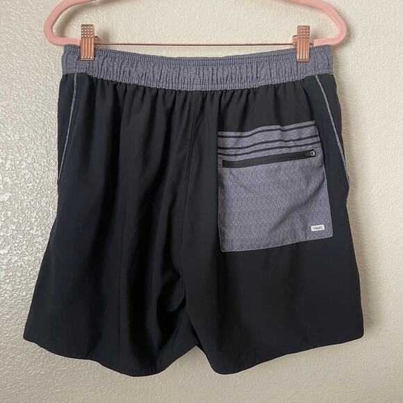 Vuori Shorts Men Small Black Gray Trail Athletic Performance Gym Outdoor Hiking - Picture 7 of 9